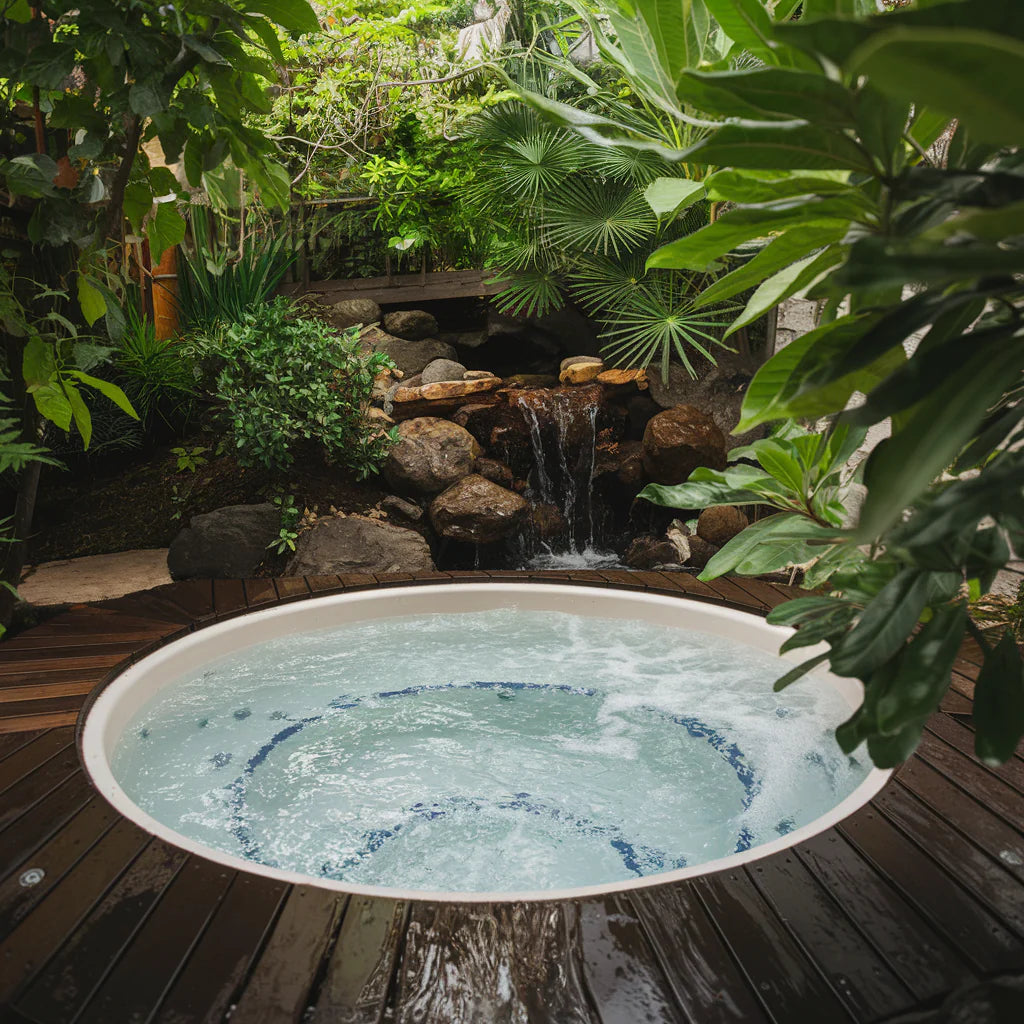 Welche Pflegeprodukte benötigen Sie für Ihren Outdoor-Whirlpool?